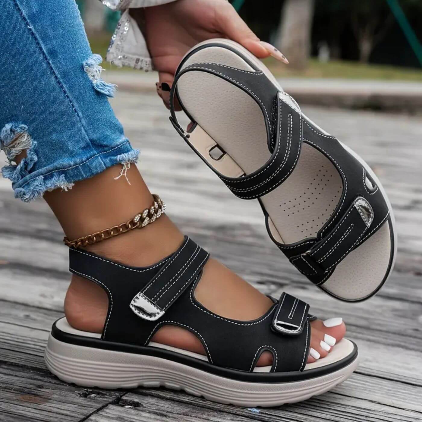 Rita™ | Comfortabele sandalen met sleehak en enkelbandje